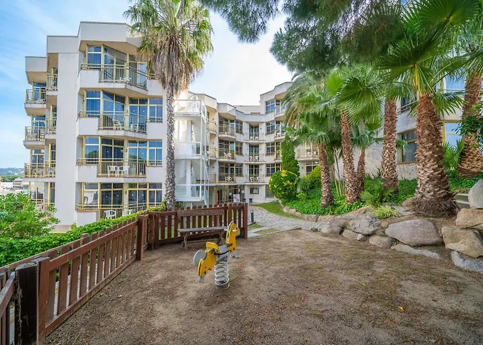 Ar Bolero Park Aparthotel 3*